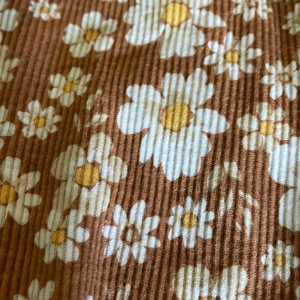 Floral Footsie - Picture 2 of 3